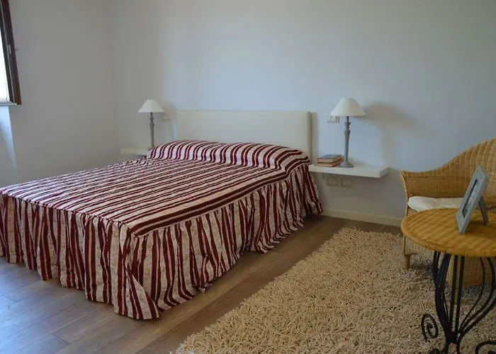 Torrenera Agriturismo Κατάλυμα σε φάρμα *