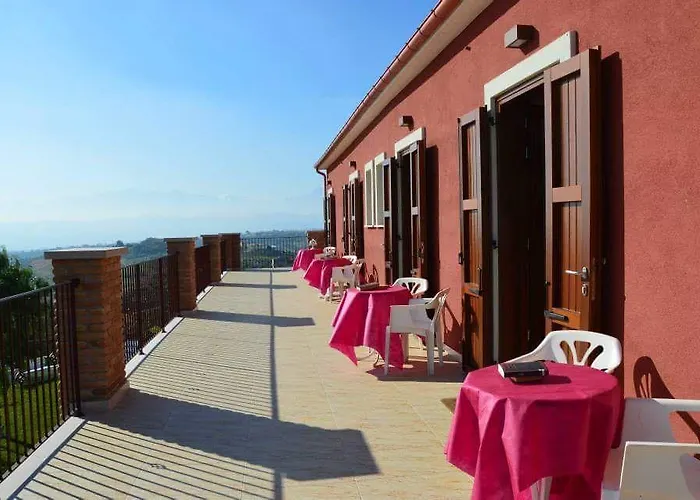 Torrenera Agriturismo Κατάλυμα σε φάρμα *